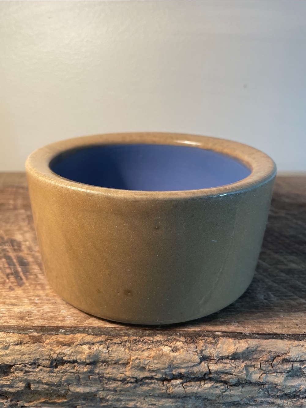 Ceramic animal water or food dish heavy weight small hairline crack
